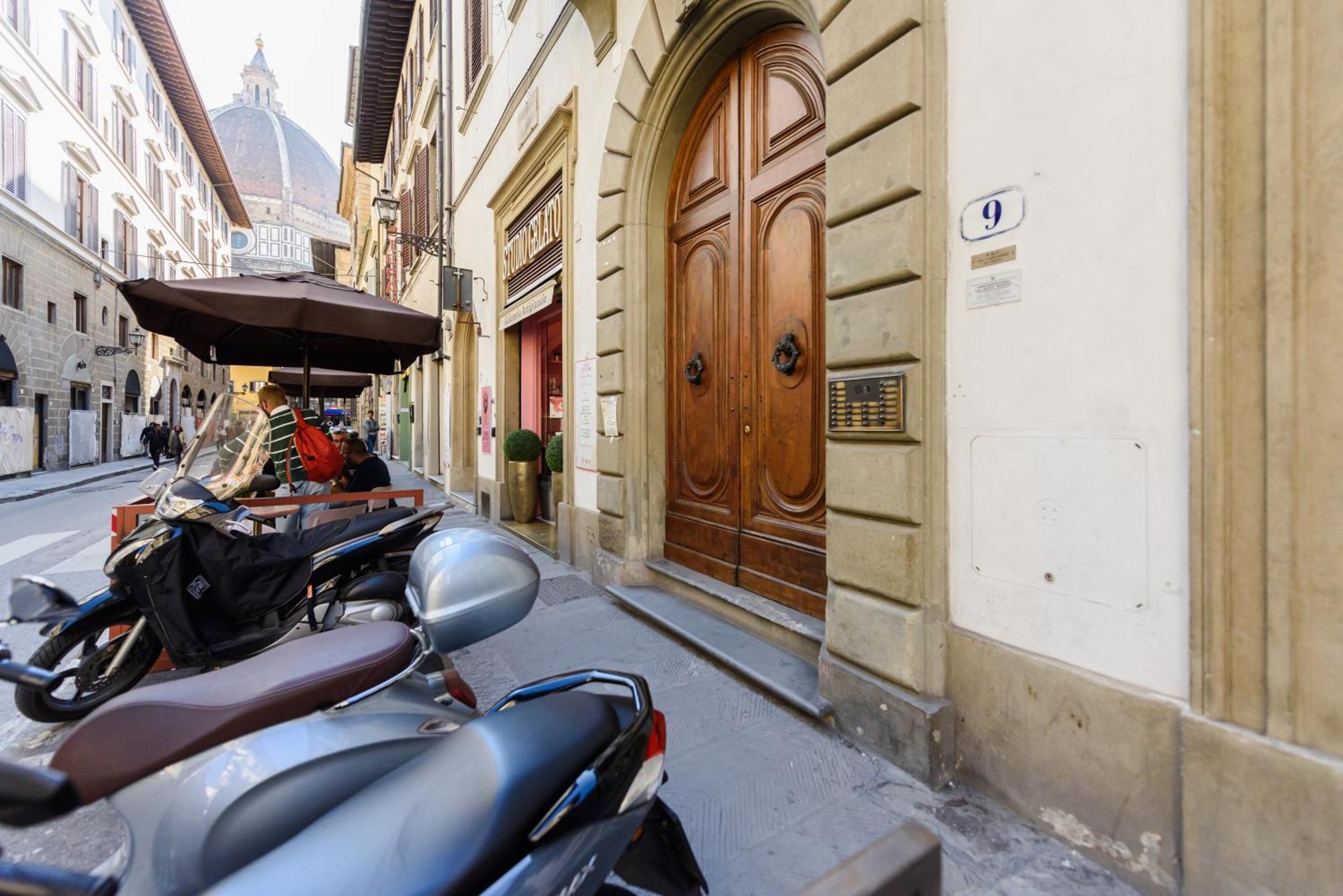 Cozy & Charming Florentine Hideaway By Oteego Florenţa Exterior foto